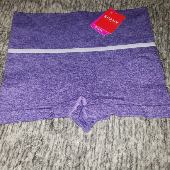 Spandex - Picture 2 of 2